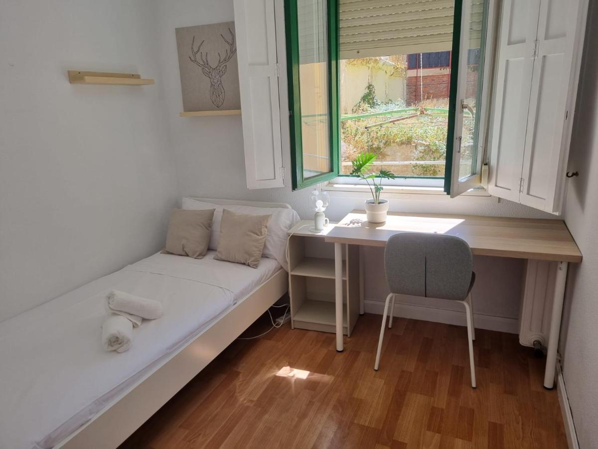 Un Rincon Con Vistas Al Parque Wifi Junto A Catedral By Apartamentos 로그로노 외부 사진