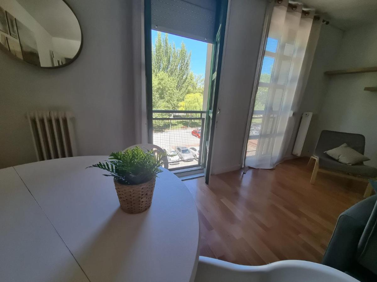 Un Rincon Con Vistas Al Parque Wifi Junto A Catedral By Apartamentos 로그로노 외부 사진